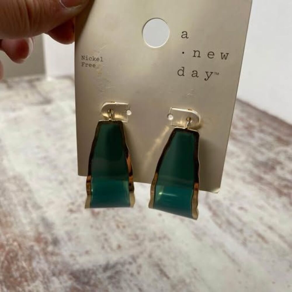 New A New Day Target Statement costume ￼ jewelry earrings￼ green boho bohemian